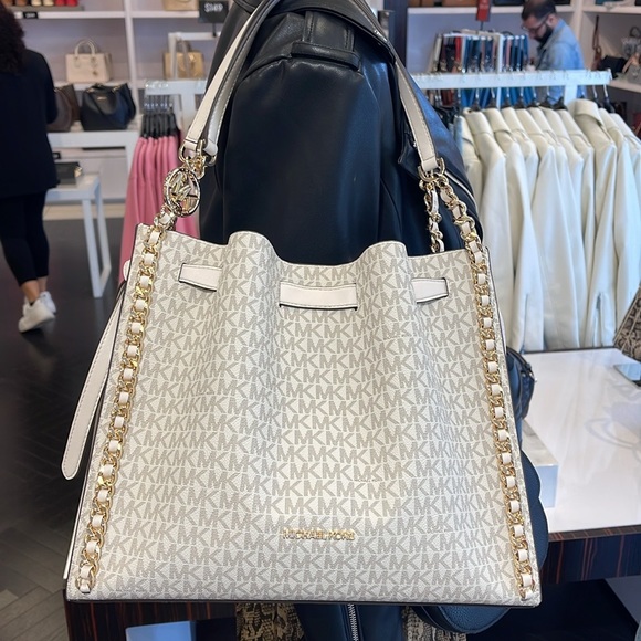 Michael Kors Mina Large Logo Shoulder Tote Bag Light Cream NWT - Picture 8 of 16